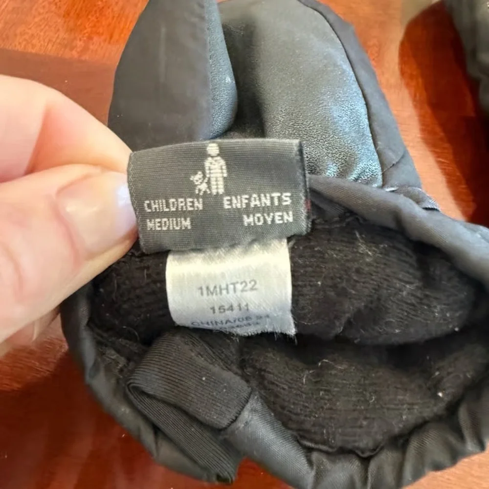 Kids' Black Insulated Mittens